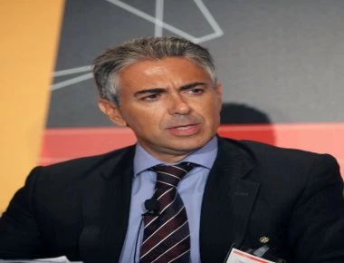 Τι υποστηρίζει ο Κ.Φρουζής ο αντιπρόεδρος της Novartis που υποτίθεται «λάδωνε» την μισή Βουλή με «μωβ τούβλα»